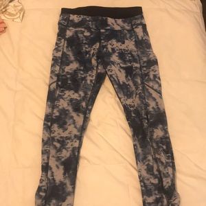 Lululemon full length tie die blue leggings